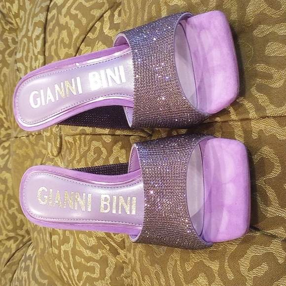 Gianni Bini Heels - Picture 2 of 8